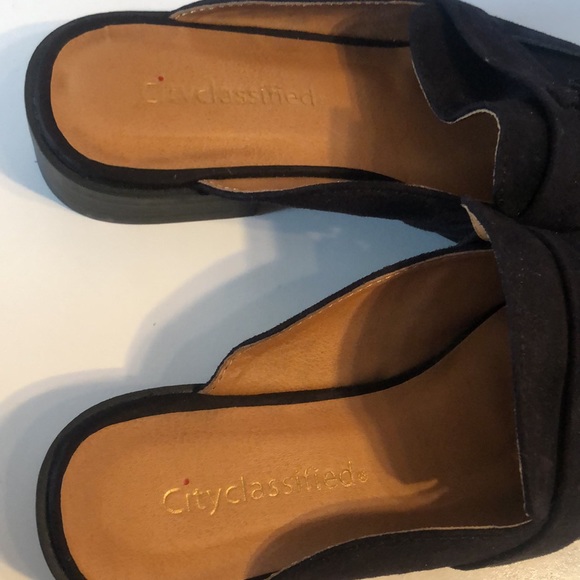 Woman’s black fall fringe tassel size 9 slip on shoes - Picture 4 of 9